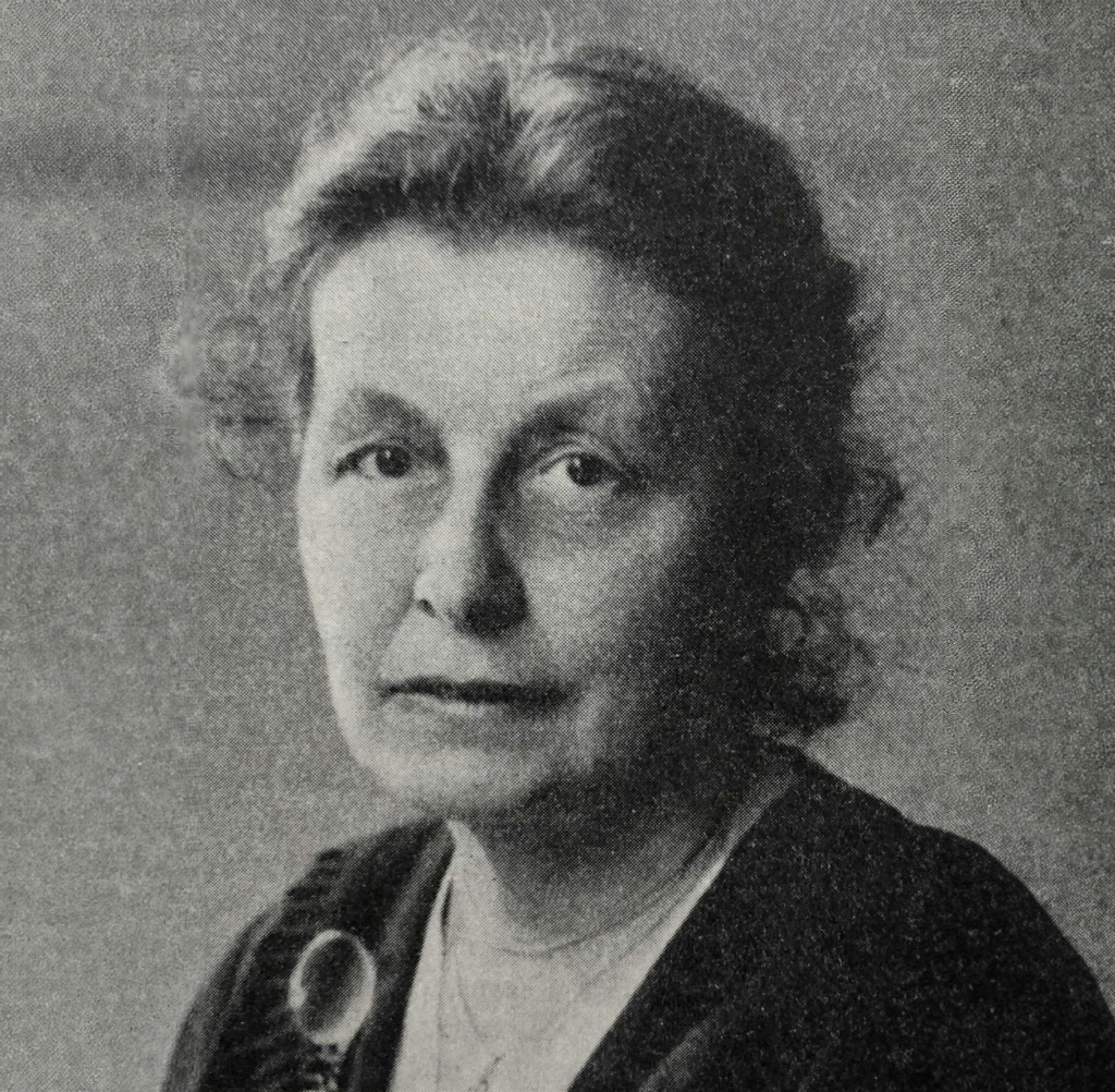 Clara Ragaz-Nadig, um 1940 © Digitales Deutsches Frauenarchiv; Digitalisat aus: Der Ruf der Mütter, hg, von Barbara Nordhaus-Lüdecke, München 1948, S. 64a.