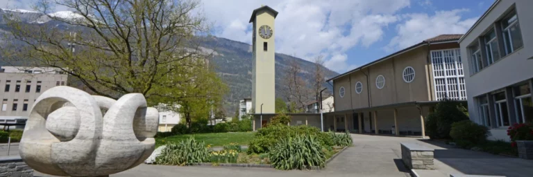 20210427 5392 1920×640 Comanderkirche
