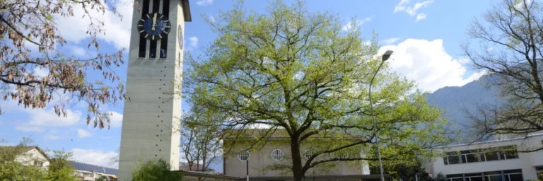 20210427 5400 1 1920×640 Kirche
