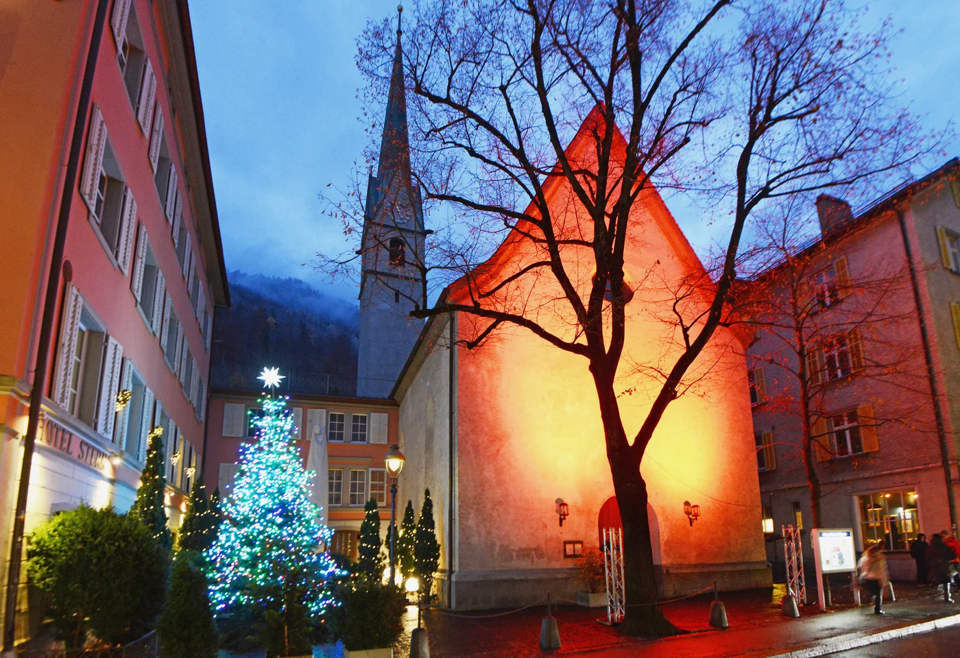 20211126 7045 Masanserkirche bei Nacht