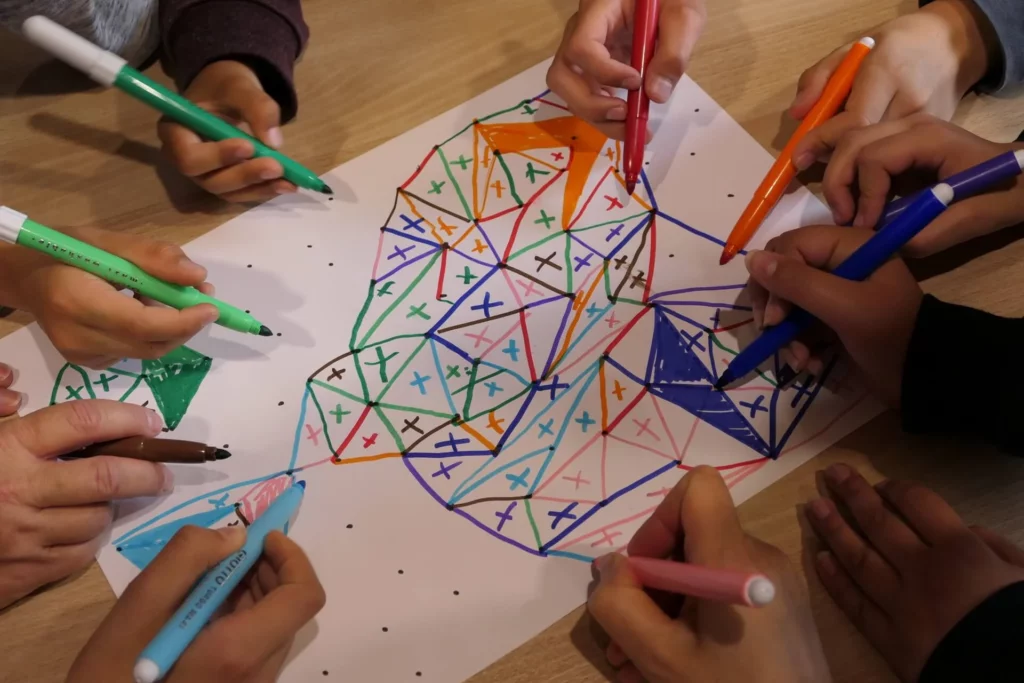 Kik | Kinder am Malen