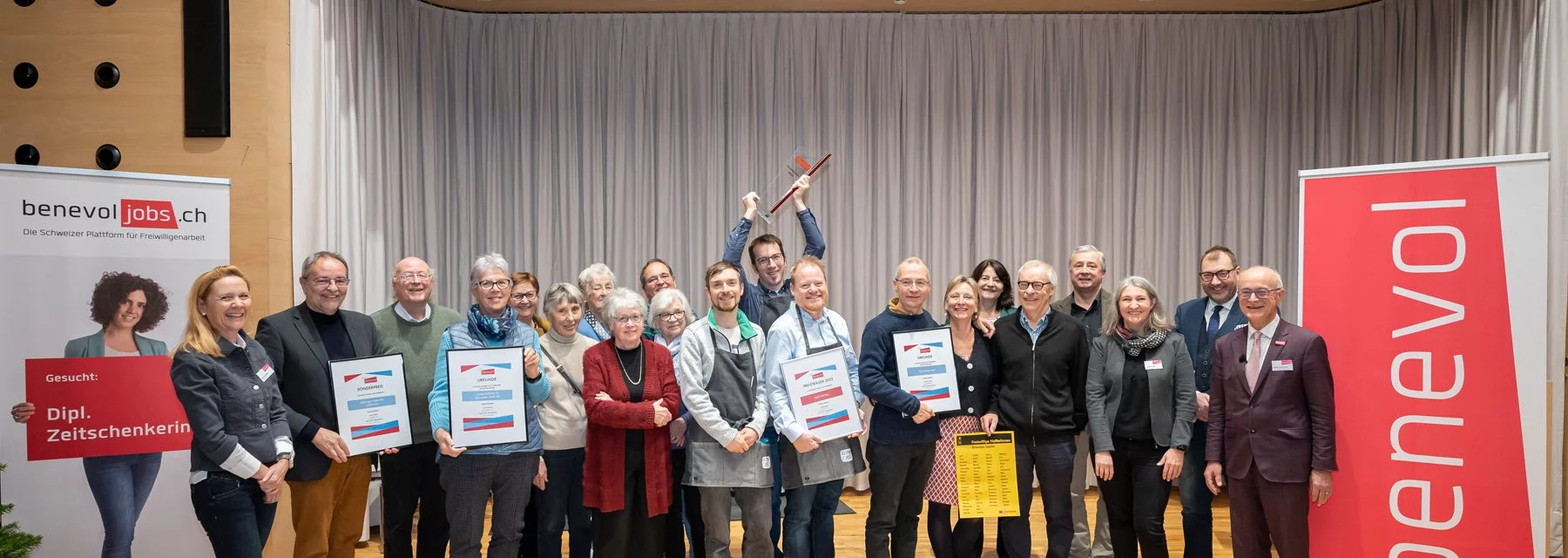 Prix Benevol Gr 2022 Web 47 1800×640 Gruppenbild | Prix Benevol
