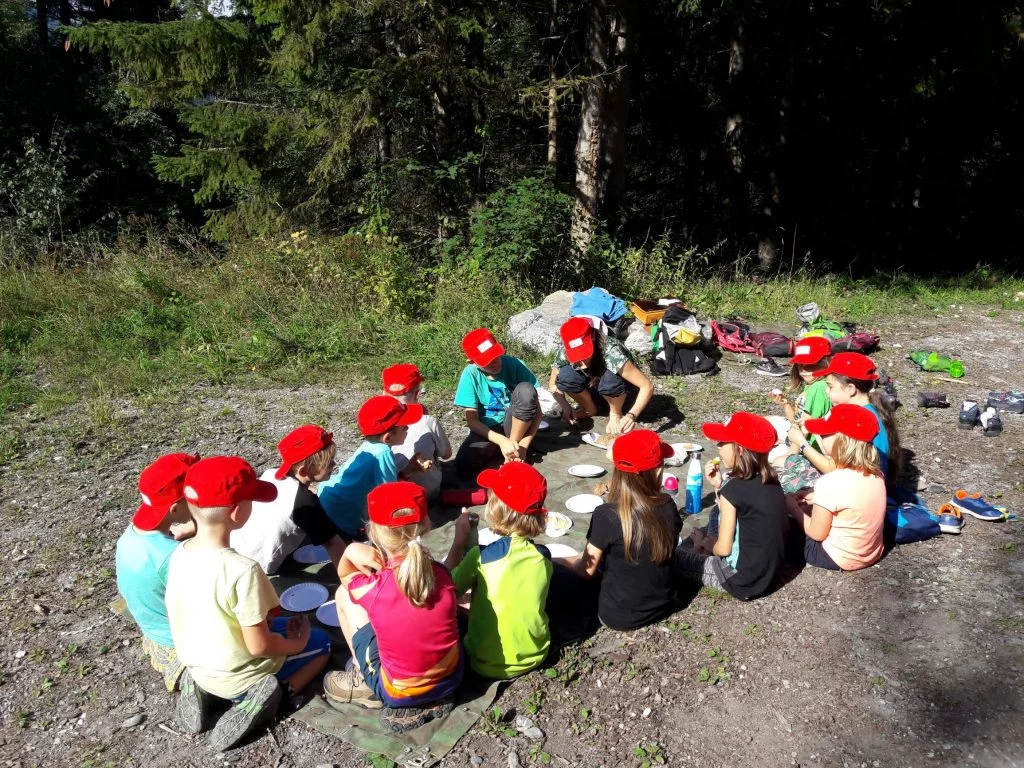 Schtriali Bandi beim Picknick