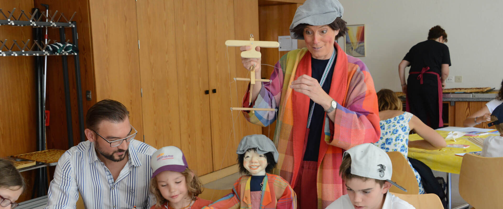 Spielen und Basteln mit Clown Gavroche Spielen und Basteln mit Clown Gavroche