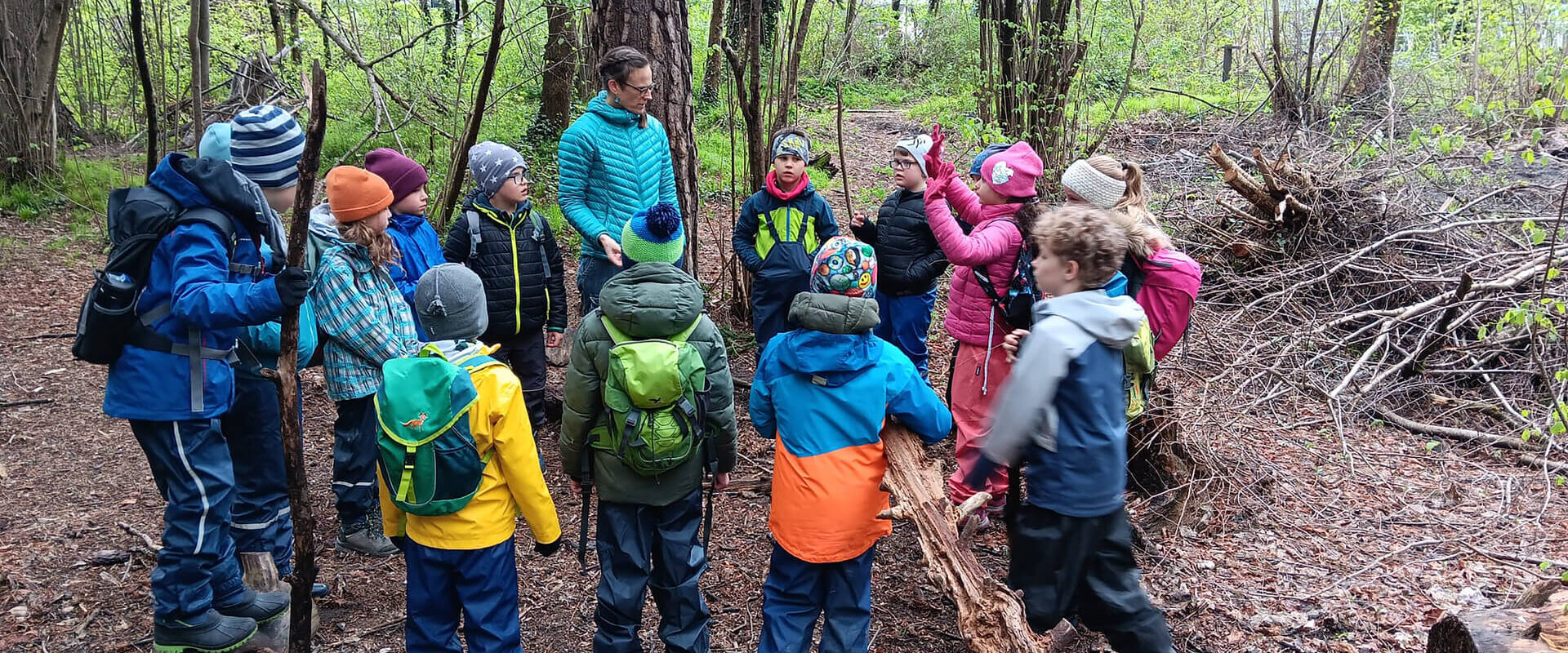 Schtriali Bandi unterwegs im Wald Schtriali Bandi unterwegs im Wald